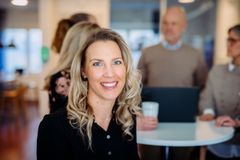 "E.ON utmärker sig genom att koppla neuroinkludering till affärsnytta och långsiktig strategi. Det gör dem till en förebild för andra organisationer," säger Therése Utsi på Auticon Sverige.