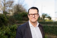 "För leverantörerna handlar flexibilitet inte bara om att bidra till elsystemet, utan också om att skapa nya intäktsströmmar från sina befintliga anläggningar," säger Peter Sigenstam, chef för Drift och Energisystem på E.ON Energidistribution.