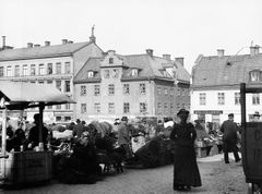 Torghandel på Hötorget 1885. Foto: Kasper Salin. Stockholms stadsmuseum.