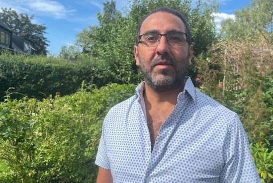 Omid Ishan ser fram mot att i sin roll som ny rektor på Trollbodaskolan bidra till att skolan fortsätter vara en plats som främjar kunskap och människors växande.