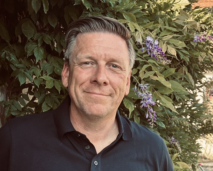 Robert Staby blir snart rektor i Bromma. Uppväxten i Solna och kontrasten mellan Råsunda och Hagalund har gett honom en trygghet i att röra sig mellan olika sammanhang. Foto: Privat