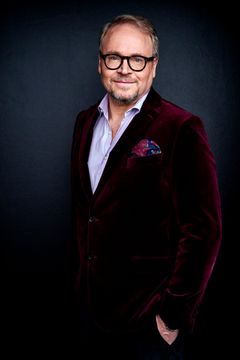 Fredrik Lindström, programledare, författare, språkvetare och komiker medverkar på Poesimässan 2025. Foto: Morgan Norman