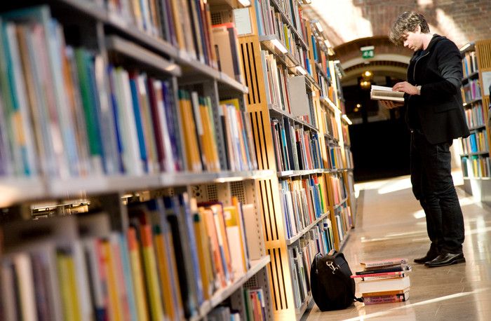 Samtal pågår om förbjudna böcker. Foto: SSB