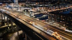 Drönarbild över kortege.