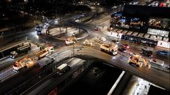 Drönarbild över kortege.