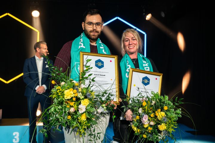 Åsa Carlson, finsnickerilärare på S:t Eriks gymnasium och Ashraf Hamadi, datortekniklärare på Thorildsplans gymnasium, har utsetts till Stockholmsregionens bästa yrkeslärare.