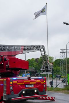 Under återinvigningen den 4 juni 2026 hissades flaggan av Alexandra Mattsson, förskole-, fritids- och fastighetsborgarråd och av Sara Stenudd, ordförande i Storstockholms brandförsvar.