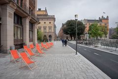 Bredare cykelbanor och utsikt mot Gamla stan.