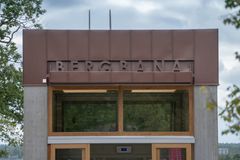 En ingång till en bergbana.