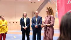 Emilia Bjuggren klipper invigningsbandet