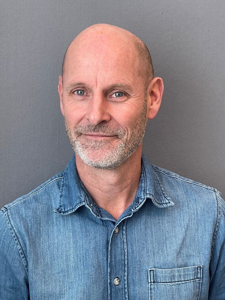 Från elev till rektor. Erik Wännström är ny rektor på Abrahamsbergsskolan. Han har också varit elev, lärare och biträdande rektor på samma skola. Foto: Privat