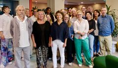 Antonín och Marie-Louise Hron överlämnade John Hrons Pris till Bris generalsekreterare Maria Frisk.