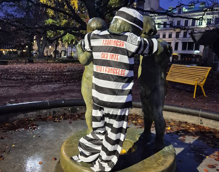 Malmöstaty i fångdräkt. Foto: Bris