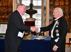 Sven Jinert och Hans Majestät Konungen Carl XVI Gustaf.