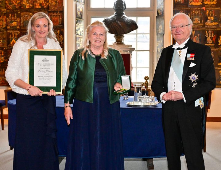 Matilda Milton, Carina Milton och Hans Majestät Konungen Carl XVI Gustaf.