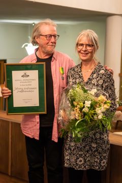 Trädgårdsmedaljör 2026 Johnny Andreasson grundare av Runåbergs Fröer och ekologisk pionjär tillsammans med sin maka Barbro Aidelsson hans livspartner och medgrundare av Runåbergs Fröer.