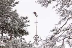 Rapporten går på djupet med hur kyrkan genom århundradena kommit att förvalta mark i norra Sverige och i Sápmi.