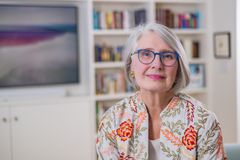 Den kanadensiska författaren Louise Penny är ärkebiskopens gäst på Bokmässan.