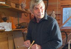 Lars Einar Jillker uppmärksammas för sina livslånga insatser att främja och synliggöra samiska intressen och samisk kultur i Svenska kyrkan.