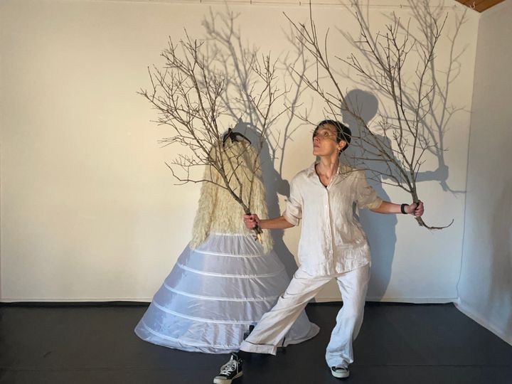 Koreografen och performanceartisten Benedikte Esperi är en av årets mottagare av Svenska kyrkans kulturstipendier.
