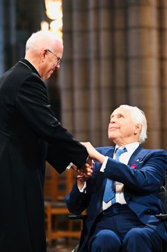 Entreprenören och filantropen, Anders Wall, mottog Stefansmedaljen i Uppsala domkyrka som delades ut av ärkebiskop Martin Modéus.