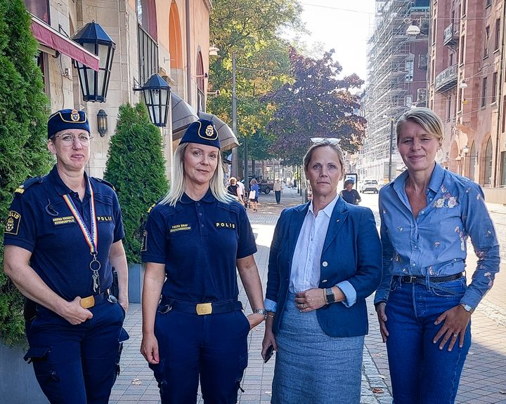 Annika Granath, kommunpolis, Frida Braf, lokalpolisområdeschef, Anna Selander, kommundirektör och Sophia Jarl (M), kommunstyrelsens ordförande, medverkade på fredagens pressträff om medborgarlöftet.