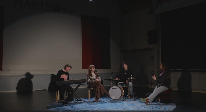 Stillbild från musikvideon från Norrköping som gjorts av studerande vid Marieborgs folkhögskola.