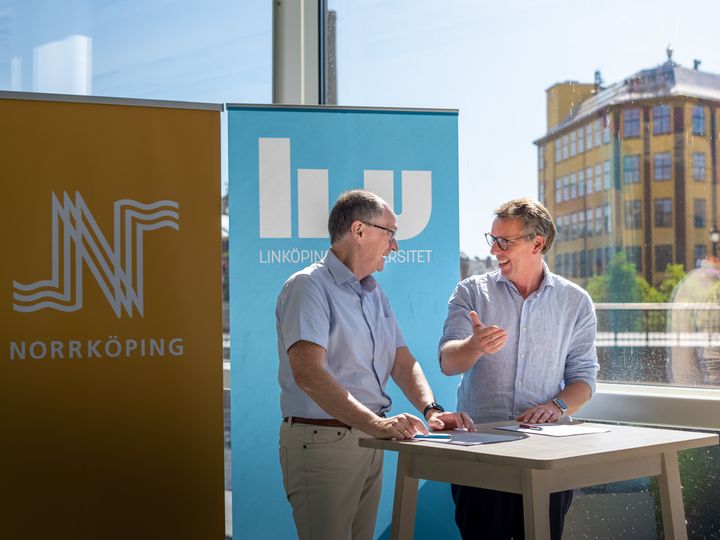Jan-Ingvar Jönsson, rektor för Linköpings universitet och Olle Vikmång (S), kommunstyrelsens ordförande.