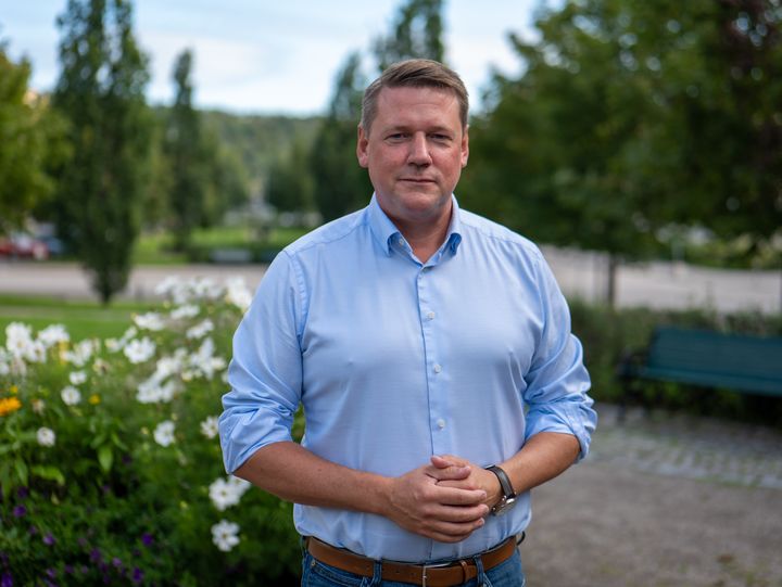 Socialdemokraternas partisekreterare Tobias Baudin på valturné