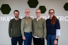 Från vänster: Kåre Henriksen, utvecklingsredaktör NTB, Terje Ravnsborg, it-chef NTB, Vicktor Olsson, redaktionschef TT Nyhetsbyrån, Anna Nordström, it-chef TT Nyhetsbyrån. Foto: Christine Olsson/TT