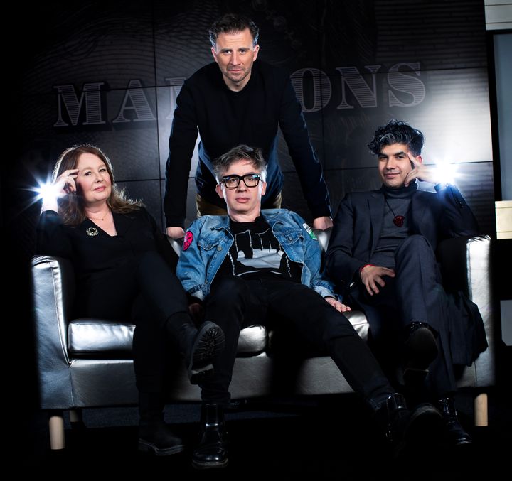 Jonas Malmborg leder Mammons rike, ett populärkulturellt finansmagasin med Fredrik Strage, Åsa Linderborg och Agri Ismaïl.