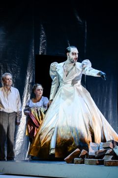 Danilo Bejarano som Hendrik Höfgen i Mefisto.