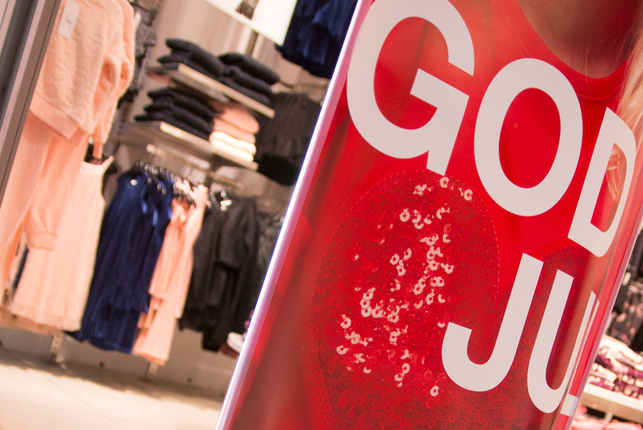 Julklappar för 24,5 miljarder kronor under granen