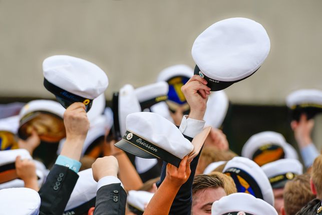 Omkring 87 000 elever tar studenten och drygt var fjärde svensk planerar att vara med och fira.