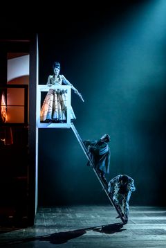 Barberaren i Sevilla, Kungliga Operan 2024. Dara Savinova som Rosina. Foto: Kungliga Operan / Sören Vilks