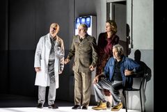 Wozzeck, Kungliga Operan hösten 2024. John Erik Eleby, Niklas Björling Rygert, Katarina Leoson och Jonas Degerfeldt. Foto: Kungliga Operan/Sören Vilks