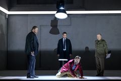 Wozzeck, Kungliga Operan hösten 2024. Peter Mattei, Lennart Forsén, Andreas Lundmark, Niklas Björling Rygert. Foto: Kungliga Operan/Sören Vilks