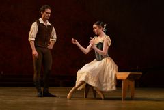 Giselle, Kungliga Baletten 2025. Dmitry Zagrebin och Maya Schonbrun. Foto Per Morten Abrahamsen