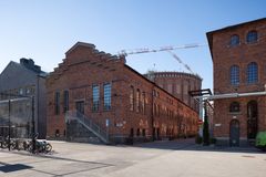 Kontorsfastigheten Hus10 med Gasometer i bakgrunden. Foto: CA Fastigheter
