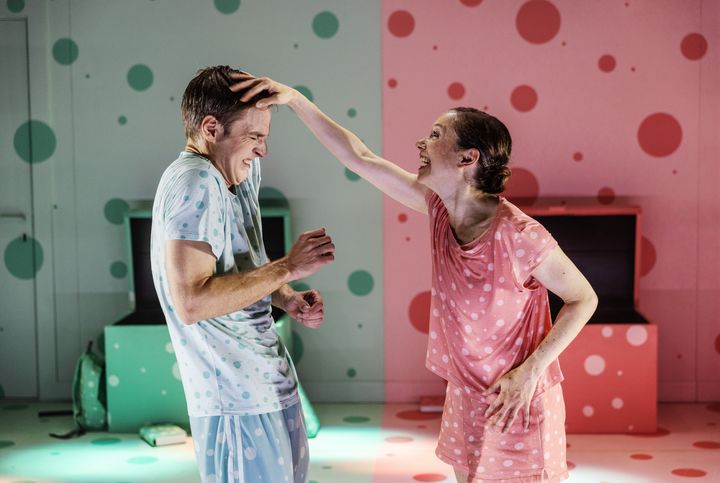 Vem där? Unga Operan 2025. Jonatan Davidsson och Nathalie Nordquist. Foto: Kungliga Operan/Emmalisa Pauly