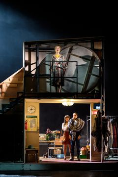 Prima Donna, hösten 2025. Elin Rombo, Pauline Texier, Oscar Rosberg.