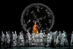 Jordens hjärta 2025. Katarina Leoson och Kungliga Operans kör.