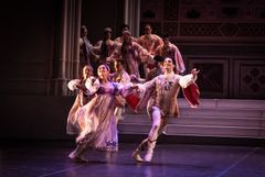 Svansjön, Kungliga Baletten 2025. Foto: Kungliga Operan/Håkan Larsson