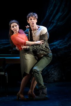 Trollflöjten, hösten 2025. Vivianne Holmberg och Helgi Reynisson. Foto: Kungliga Operan/Markus Gårder