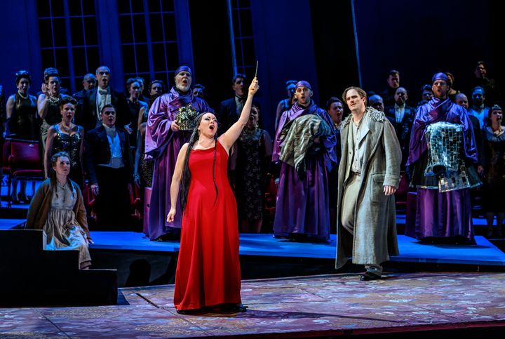 Turandot, Kungliga Operan 2026. Elisabet Strid, Daniel Johansson, Kungliga Operans kör. Foto: Kungliga Operan/Sören Vilks