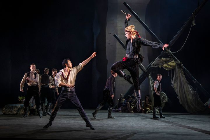 Le corsaire, Kungliga Baletten 2026. AdiLiJiang Abudureheman och Carl Sjögren. Foto: Kungliga Operan/Håkan Larsson