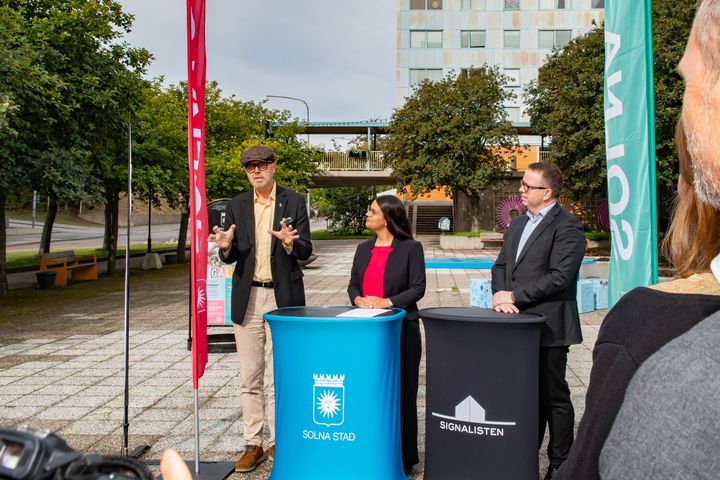 fr. vänster: Hans Lindholm Öjmyr, museichef för Dansmuseet, Sara Kukka-Salam, kommunstyrelsens ordförande i Solna stad samt Jimmy Blomqvist Larsson, ordförande i Signalisten