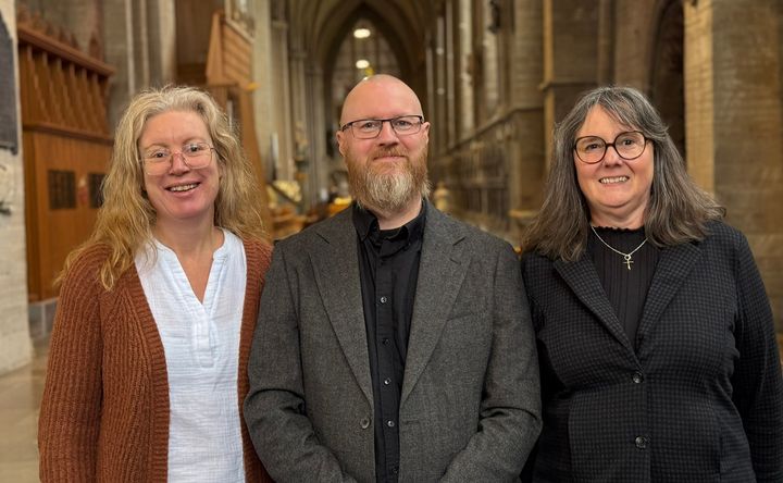 Jenny Egerborn, Anders Ulvekrans och Kristina Hellsten tillsammans i Linköpings domkyrka