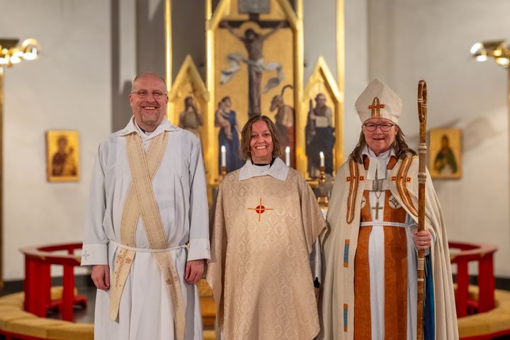 Fr. v. Magnus Lind (Vasakyrkan i Umeå) , Anneli Aronsson (Bygdeå församling) och biskop Åsa Nyström.