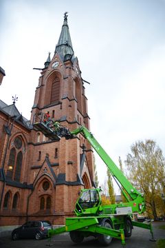 Inspektion av frostsprängningsskador på Umeå stads kyrka, 2016.